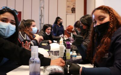 Un centenar de estudiantes Súmate participan de la feria “Proyección de Oficios 2022”